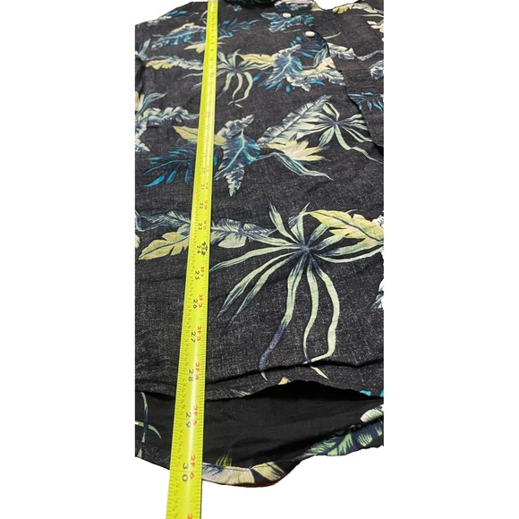 QuickSilver Vintage Hawaiian Floral Pattern Button Down Shirt Adult Medium - Picture 4 of 5